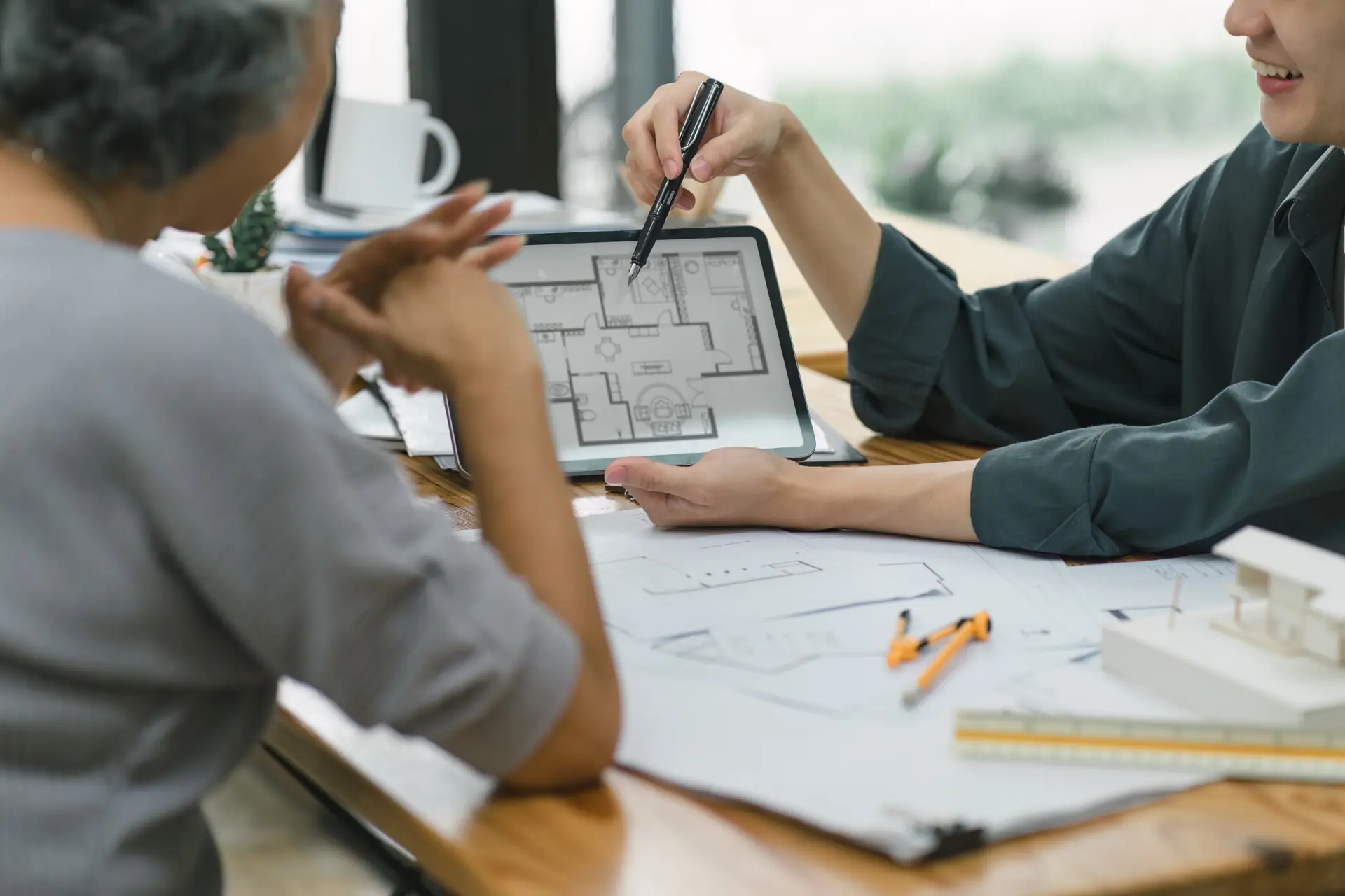 Independent AV & automation consulting for architects & designers